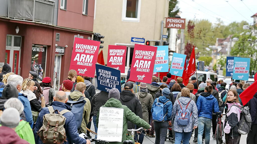1. Mai-Demo in der Stadt Salzburg