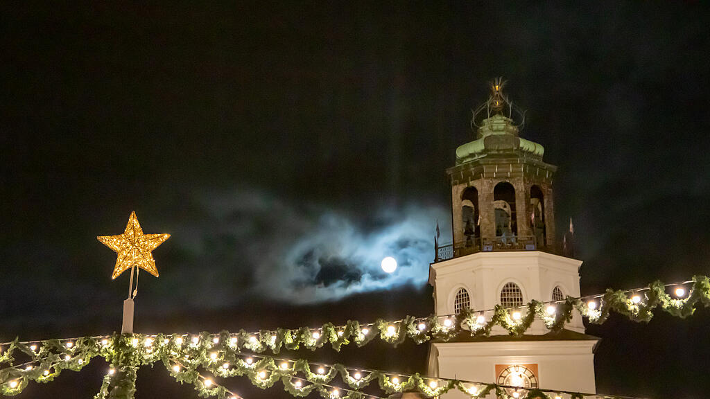 20211118_fmt_christkindlmarkt_eroeffnet_mw-19.jpg
