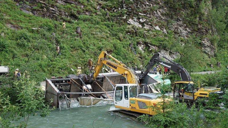 Wasserrettung Sattelzug in Gasteiner Arche II