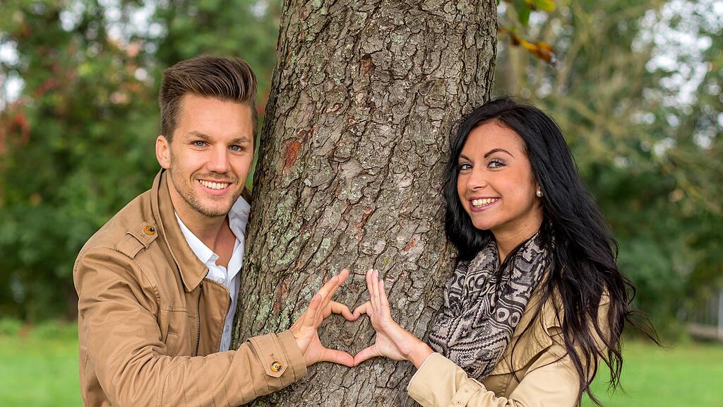 Passen die Musik und Liebe zusammen? Spotify und Tinder versuchen es.