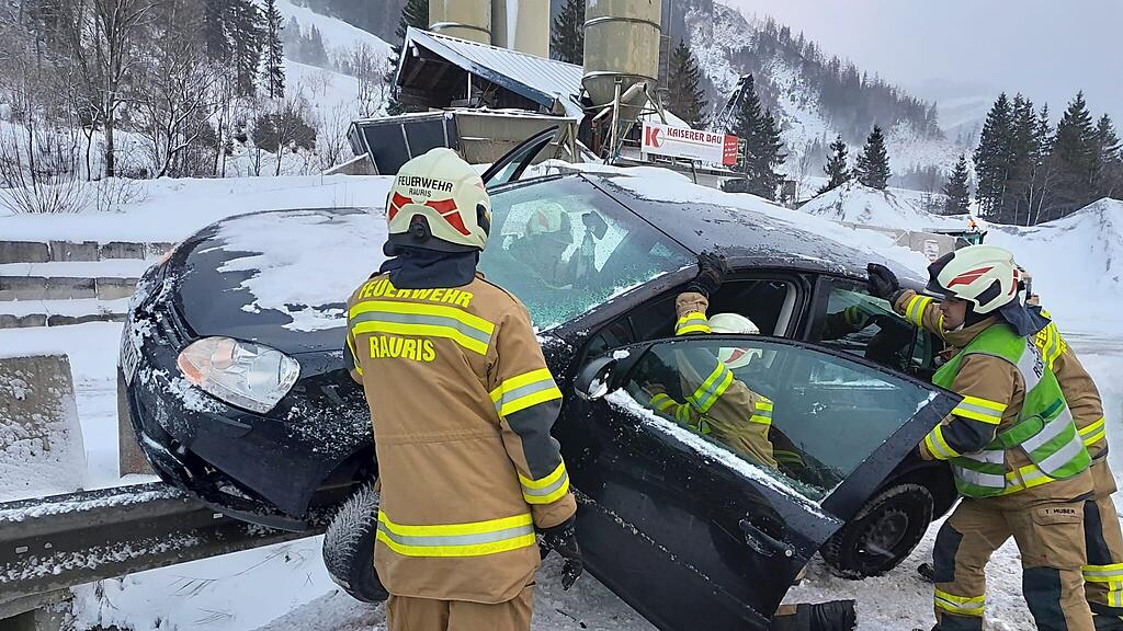 Pkw-Unfall mit drei Autos in Rauris