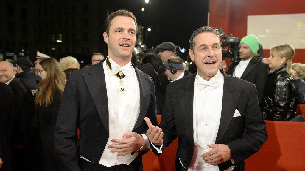 Opernball 2014: Roter Teppich - Promis