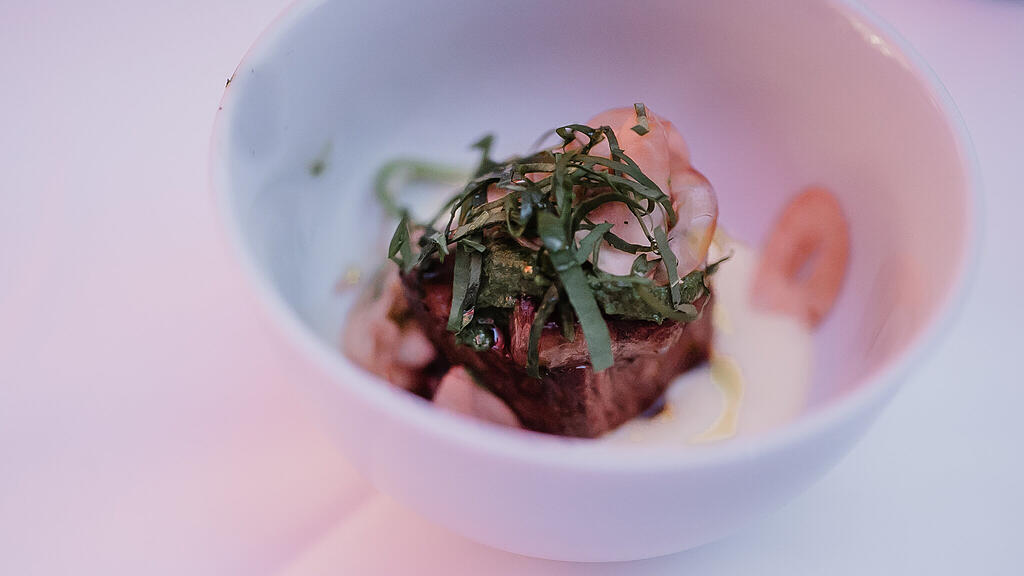 Eat & Meet, Miele