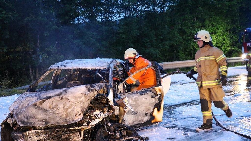 Schwerer Crash auf der B156