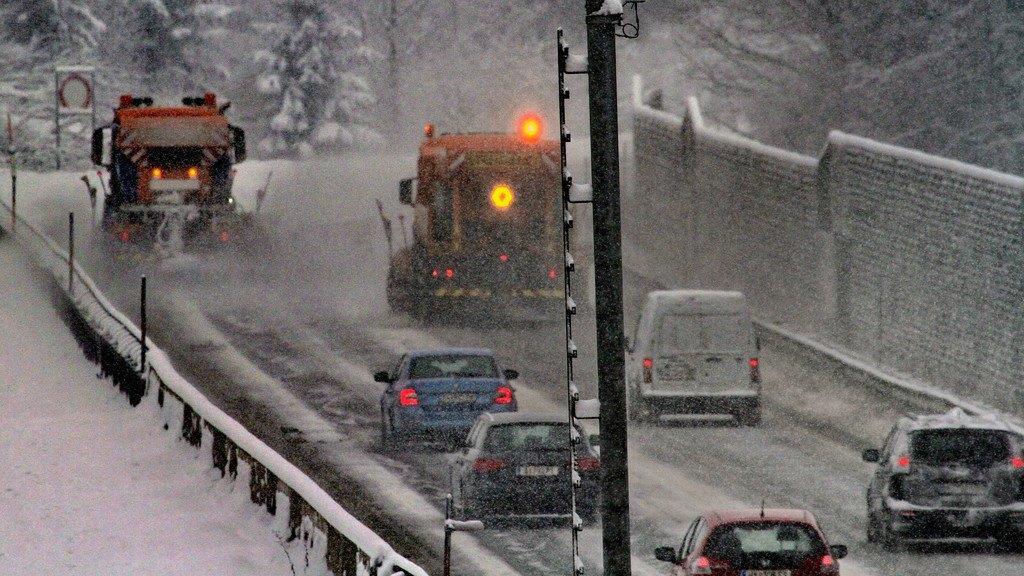 Räumfahrzeuge in Salzburg im Dauereinsatz