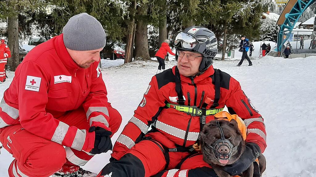 Übung Suchhundestaffel Filzmoos