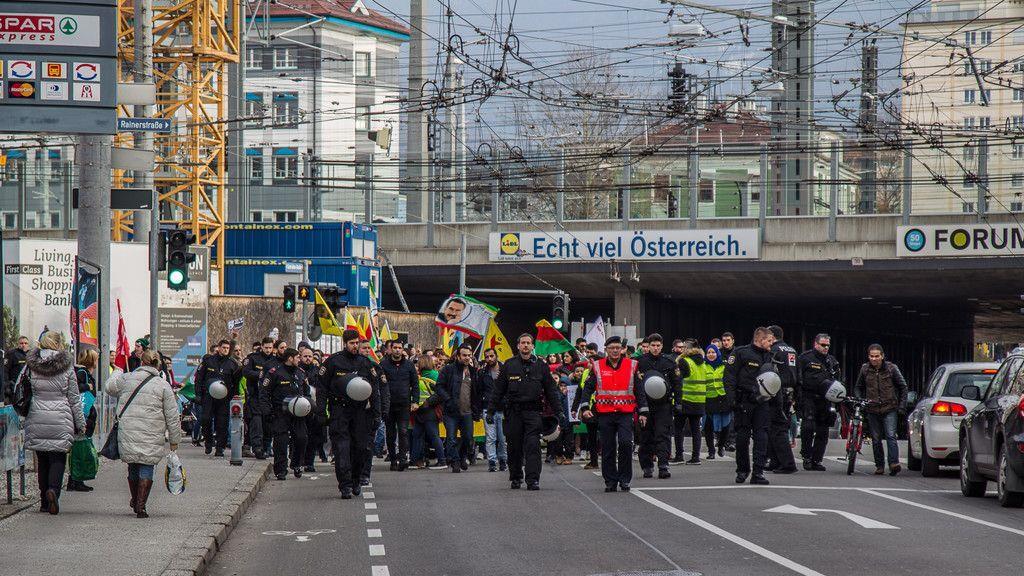 Demo der Kurden in Salzburg