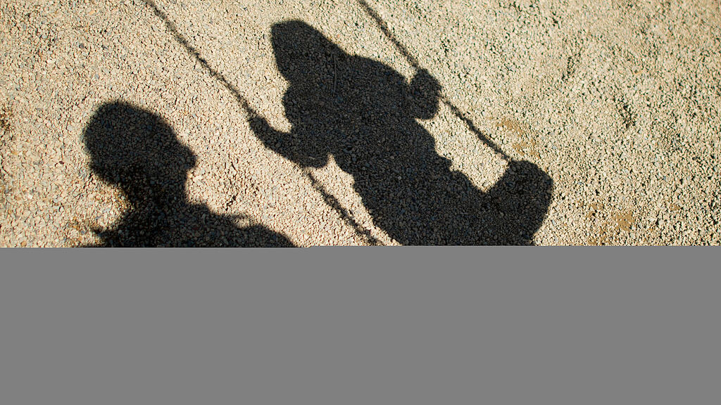 Rund 6.000 Kinder wachsen in Salzburg Schätzungen zufolge mit psychisch kranken Eltern auf. (Symbolbild)
