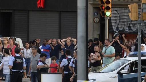Schock und Trauer nach Anschlag in Barcelona