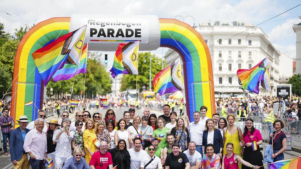 Regenbogenparade Wien 2023