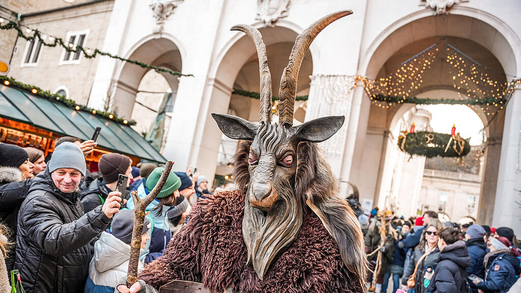 Krampuslauf am Christkindlmarkt Salzburg
