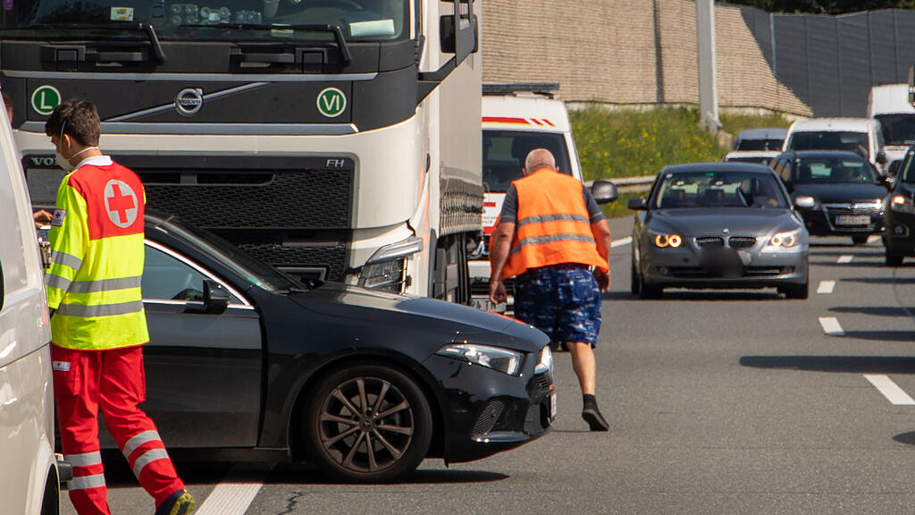 Lkw vs. Auto auf A1