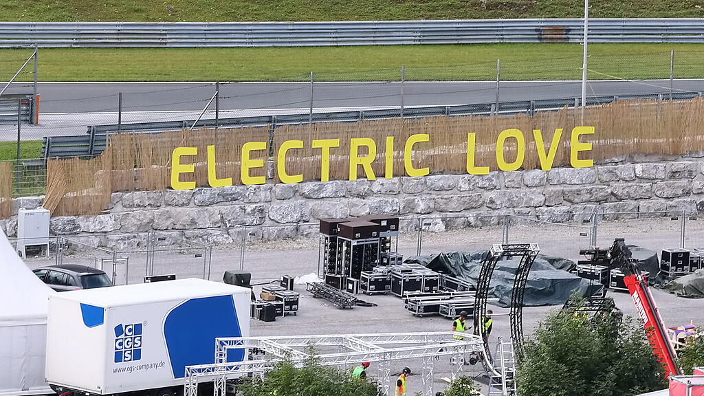 Aufbauarbeiten Electric Love 2021