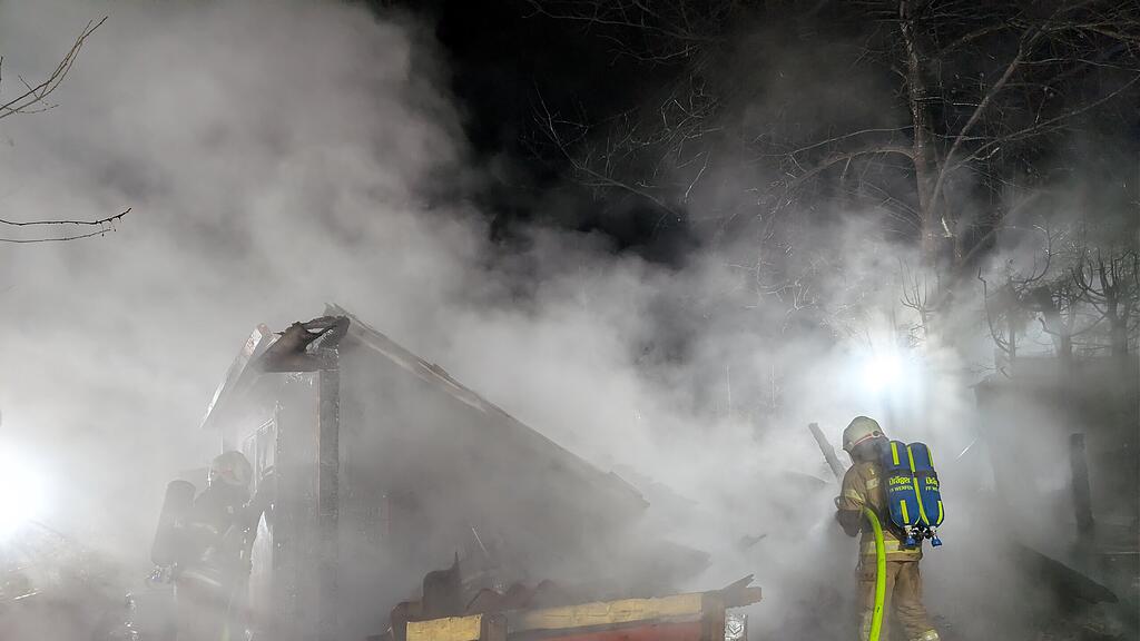 Geräteschuppen in Pfarrwerfen in Brand