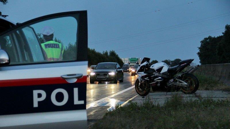 Motorrad-Sturz auf A1