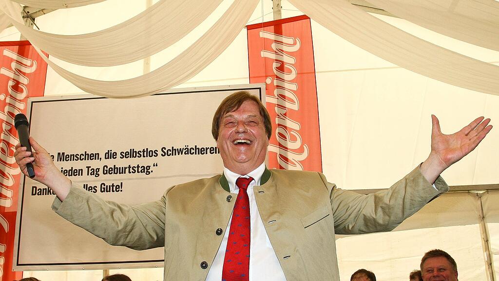 Der Zustand von Aufhauser sei trotz Tiefschlaf stabil, hieß es.