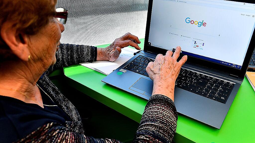 Vor allem bei älteren Personen hat die Internetnutzung zugenommen
