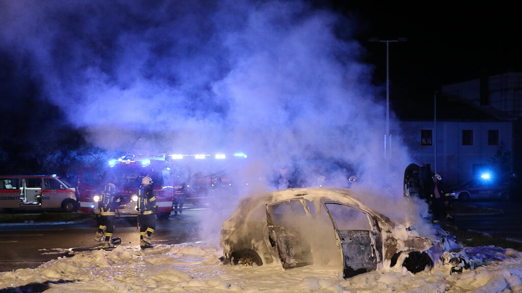 Pkw-Brand in Mondsee
