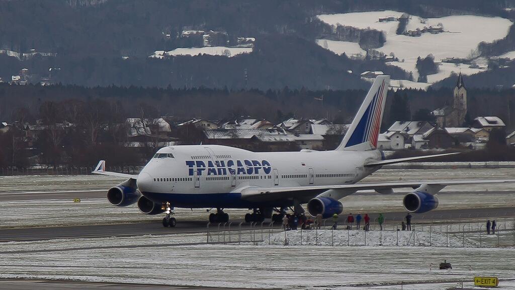Auch eine Boing 747-400 aus Moskau landete am Samstag in Salzburg.