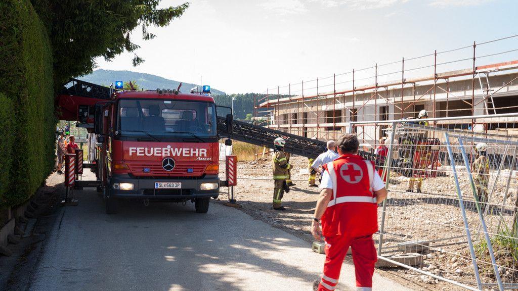 Rettung von Dach in Straßwalchen