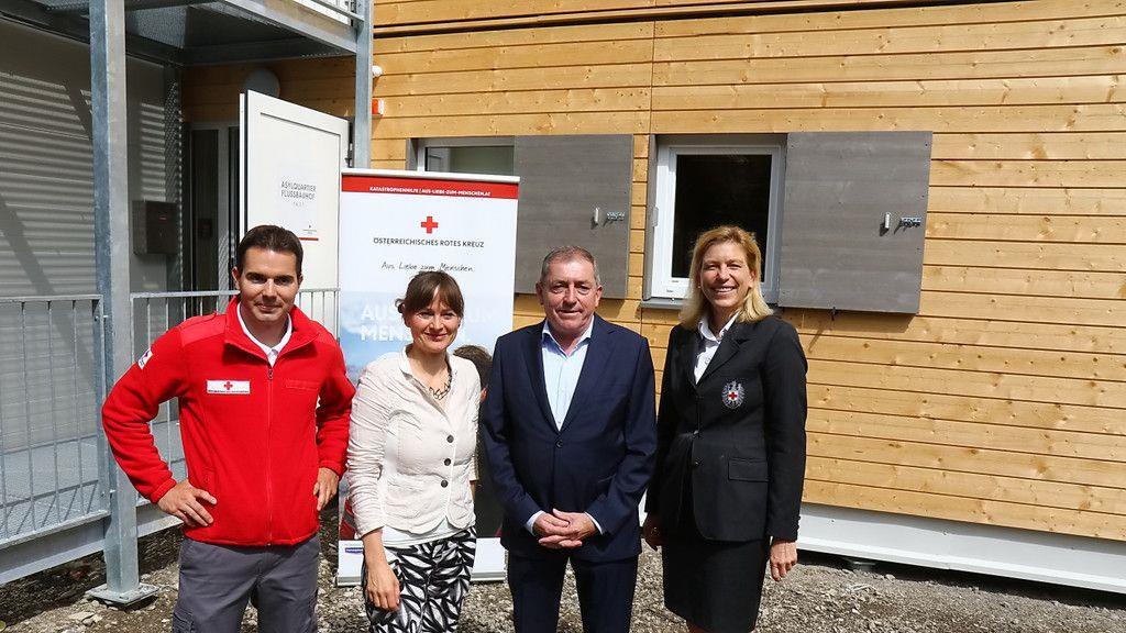 Asylquartier in der Alpenstraße: Holzhäuser bezugsfertig