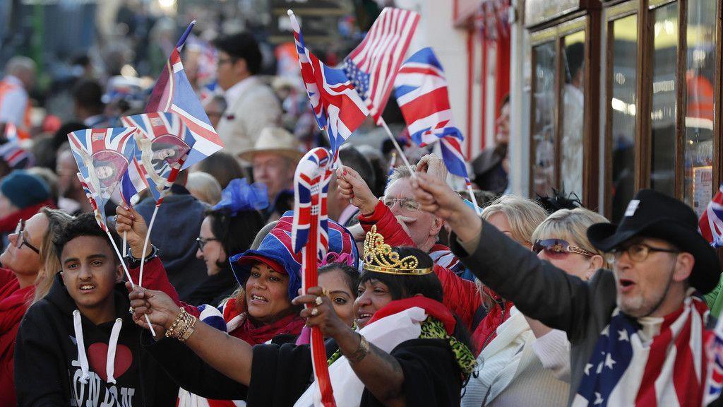 Royale Hochzeit: Fans in Windsor