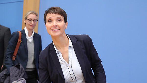 Petry unterlag im AfD-Richtungsstreit vor der Wahl