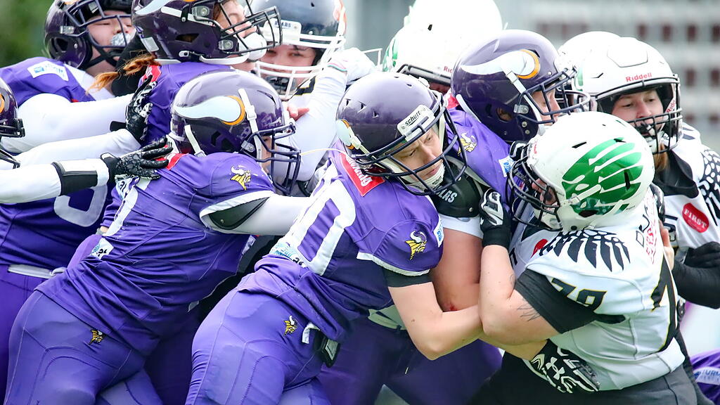Football: Ducks Ladies gegen Vikings