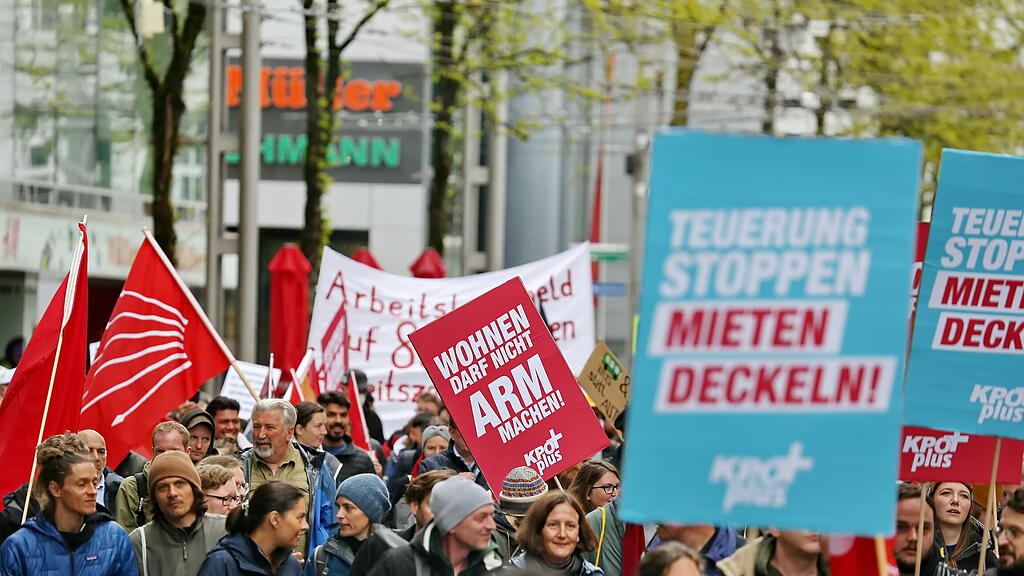 1. Mai-Demo in der Stadt Salzburg