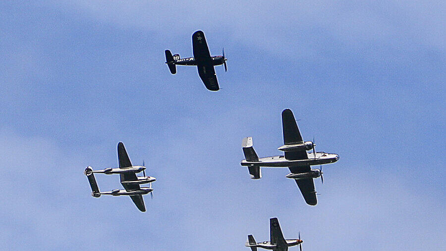 Flying Bulls Übungsflüge