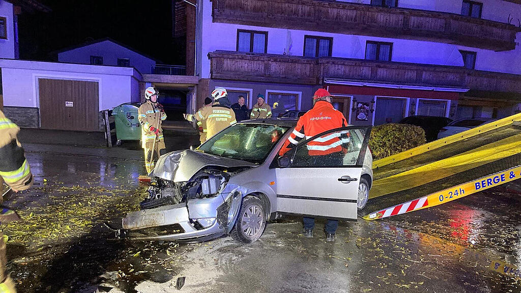 Crash Straßenlaterne Kaprun