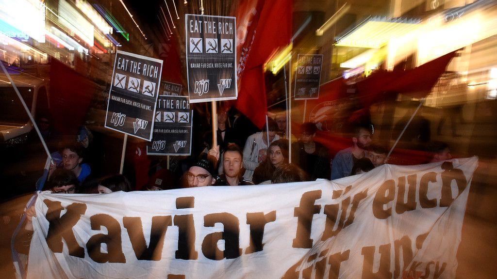 Proteste rund um den 61. Opernball
