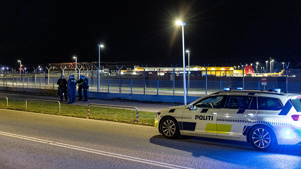 Dänische Polizei am Flughafen in Kopenhagen
