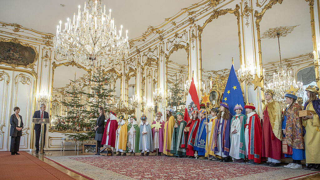 Sternsinger bei Van der Bellen