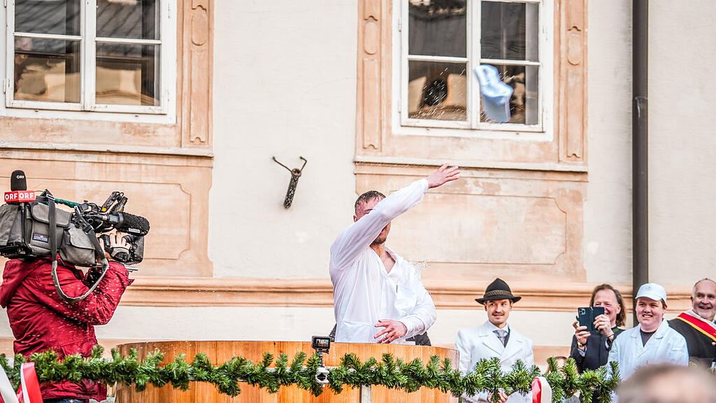 Der traditionelle Metzgersprung in Salzburg