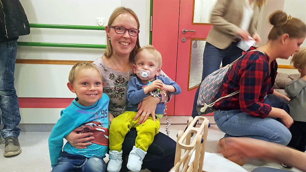 Geschenkeübergabe der Herzenswunsch-Aktion im Kinderspital
