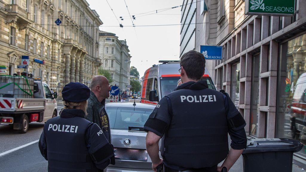 Banküberfall in Salzburg. Bilder vom Tatort