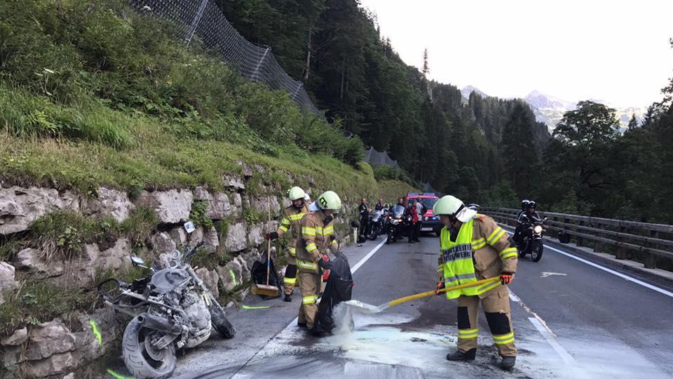 Motorradunfall auf B99