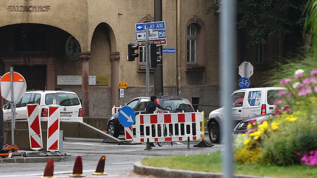 Baustelle Hellbrunner Straße sorgt für Stau-Chaos