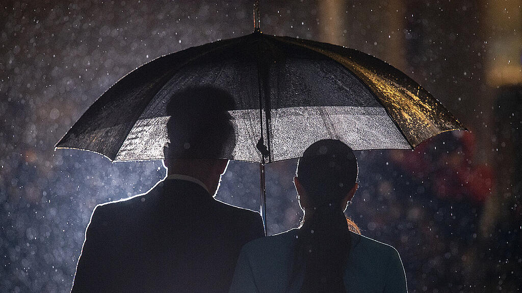 Harry und Meghan lassen die Royals im Regen stehen