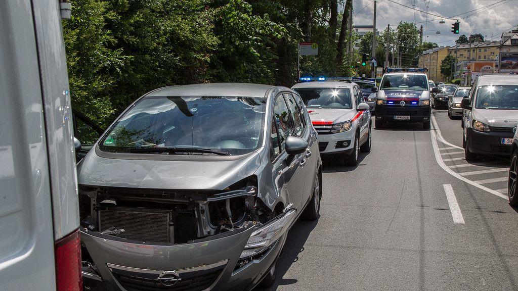 Unfall Rettungsfahrzeug