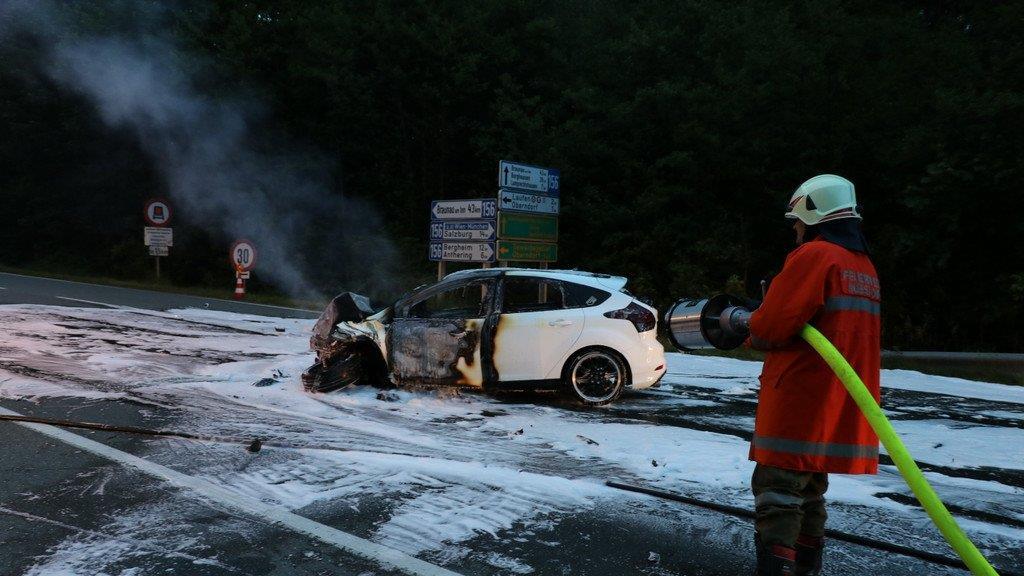 Schwerer Crash auf der B156