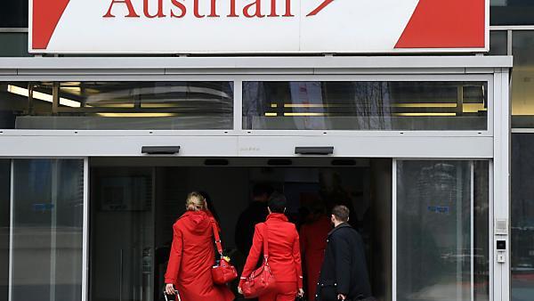 Flugbegleiter und Piloten wollen mehr Geld