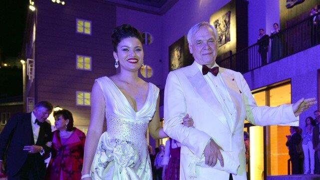 Salzburger Festspielball, I