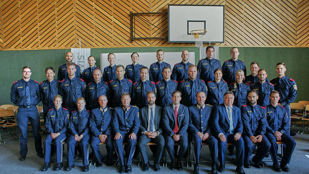 Die Polizeischüler sind bereit für den Dienst.