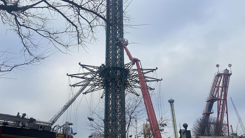 Mann 20 Meter über dem Boden schwer verletzt