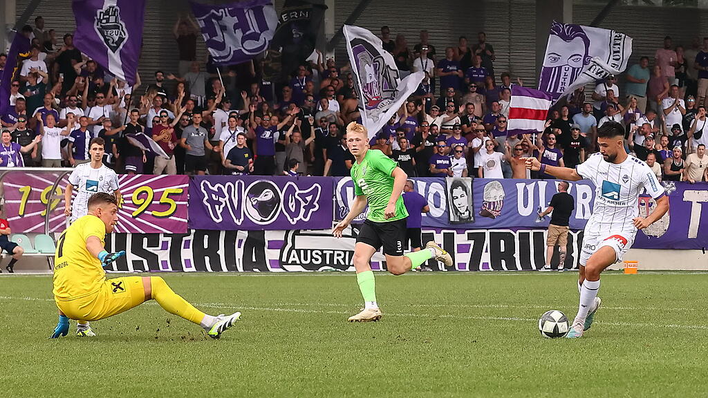 Wals-Gr\u00fcnau, Austria Salzburg