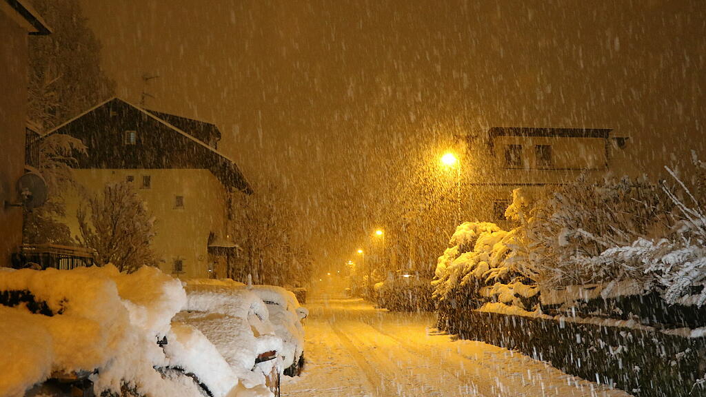 Wintereinbruch in Stadt Salzburg