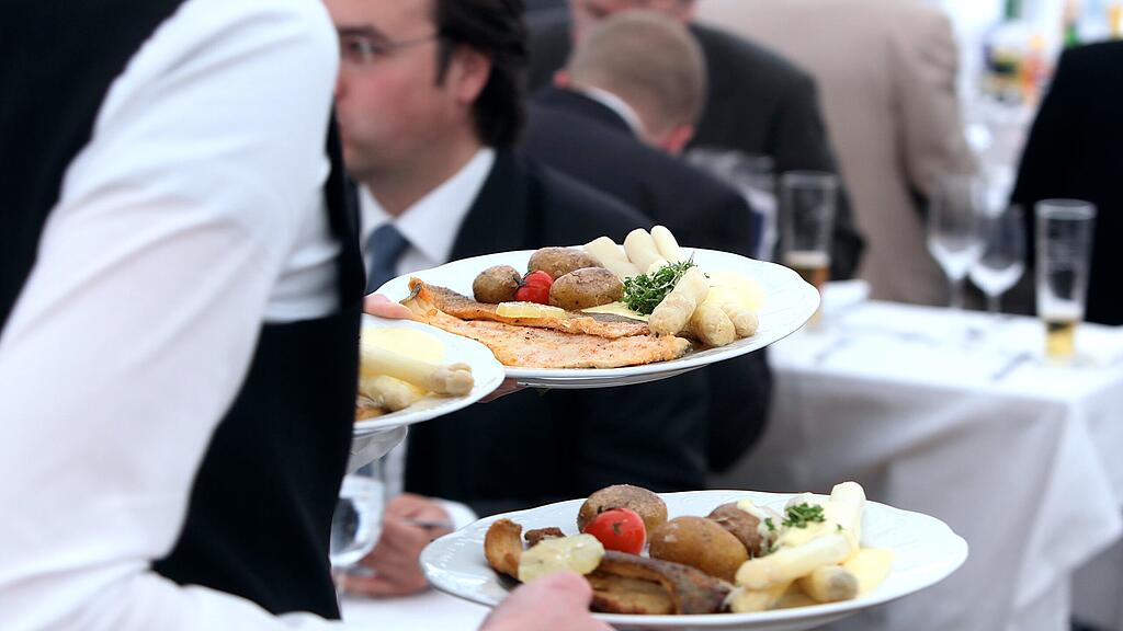 Die Gastronomie tut sich bei der Suche nach Arbeitskräften schwer.