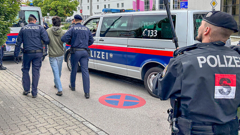 Festnahme FPÖ-Parteitag